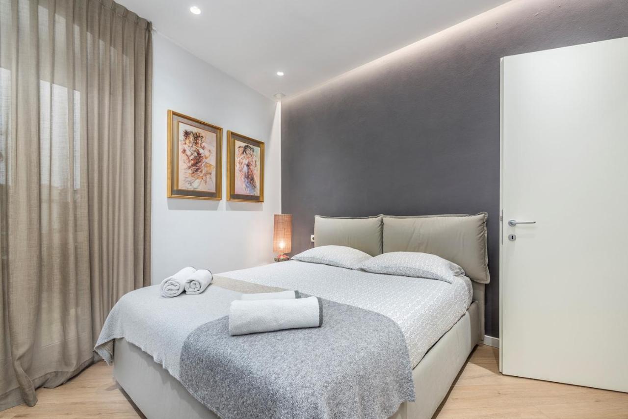 Apartments Tizi Ровин Екстериор снимка